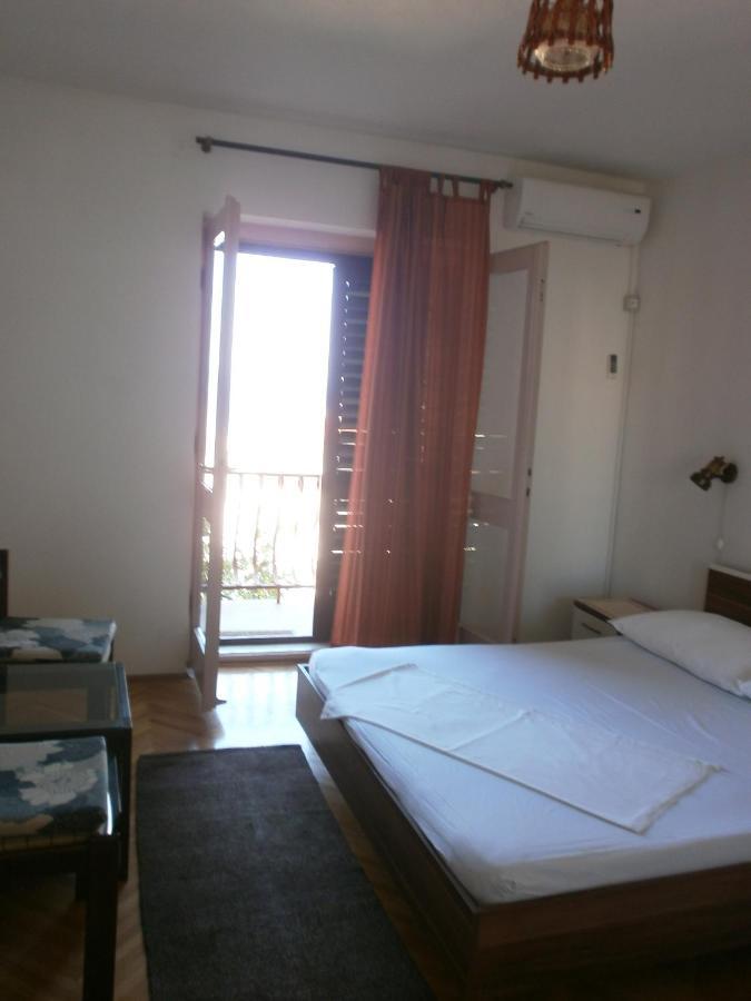 Apartments By The Sea Podgora, Makarska - 12326 Exterior photo