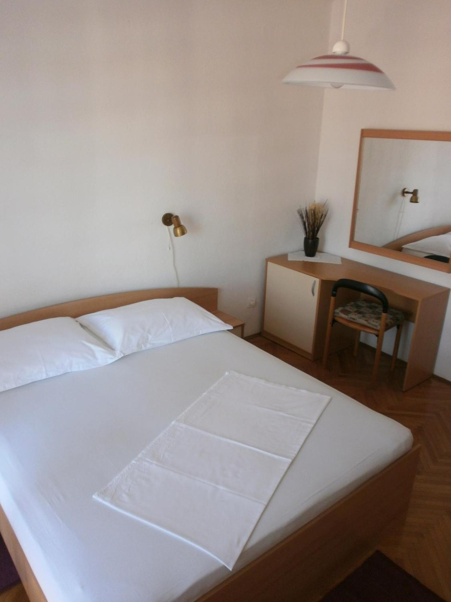 Apartments By The Sea Podgora, Makarska - 12326 Room photo